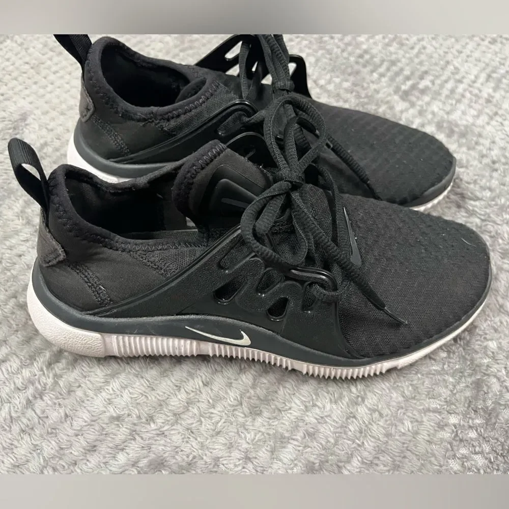 Nike Acalme AQ7459-001 Sneaker sz8